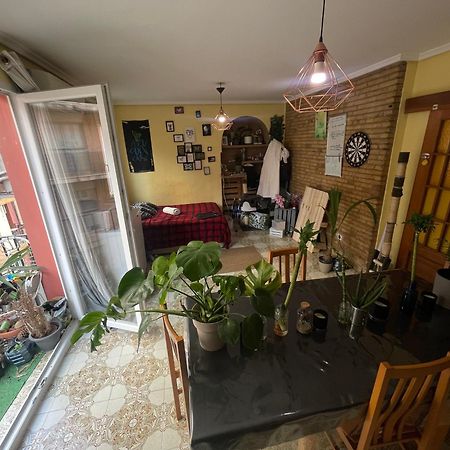 Grosses Modernes Zimmer "Silber" Fuer 2 Personen Und Katzenliebhaber Valensiya Dış mekan fotoğraf