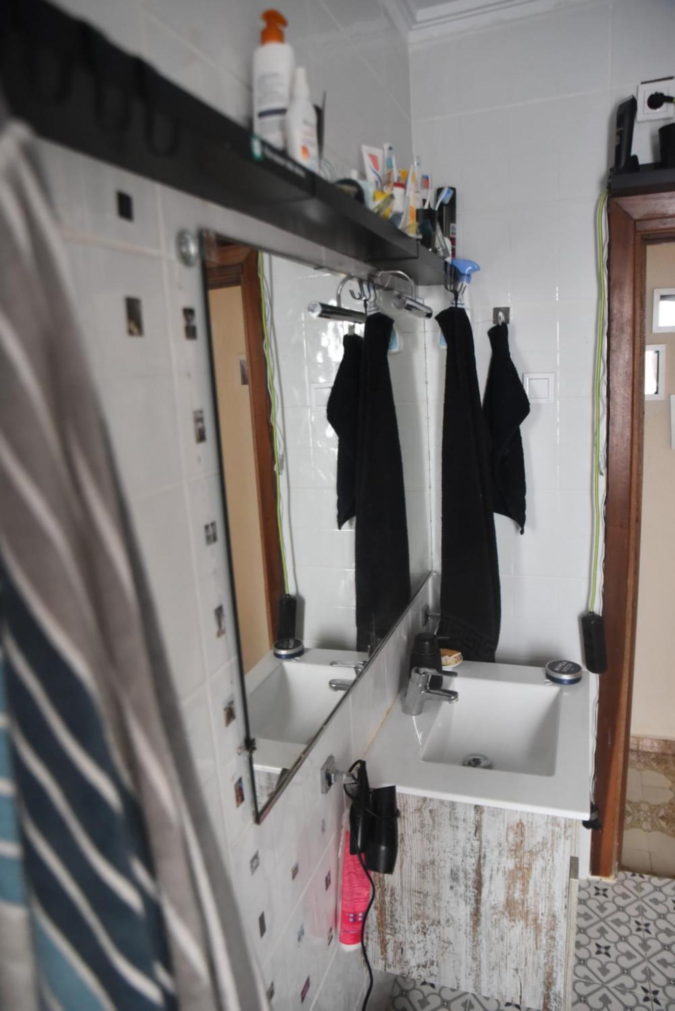 Grosses Modernes Zimmer "Silber" Fuer 2 Personen Und Katzenliebhaber Valensiya Dış mekan fotoğraf